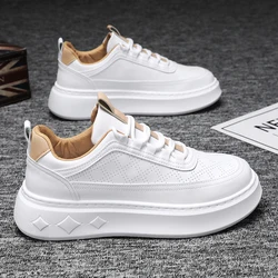 Men Walking Shoes Flat White Casual Outdoor Skate Shoes 2024 New Comfortable Tennis Shoes Lace-up Male Sneakers