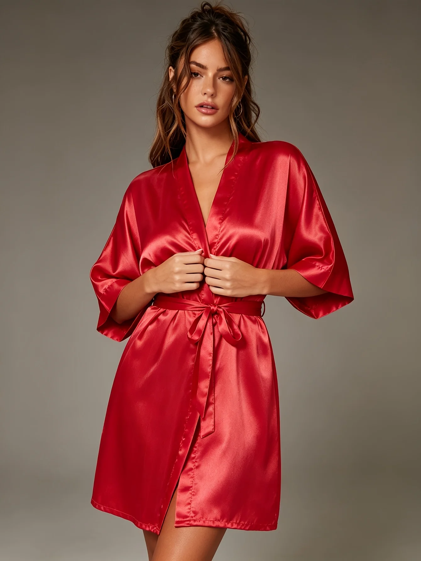 Elegant red ice silk women's robe, a home robe for the summer, a thin imitation silk satin loose-fitting tie-front cardigan bathrobe, a bridal home dressing gown, full of gentle atmosphere