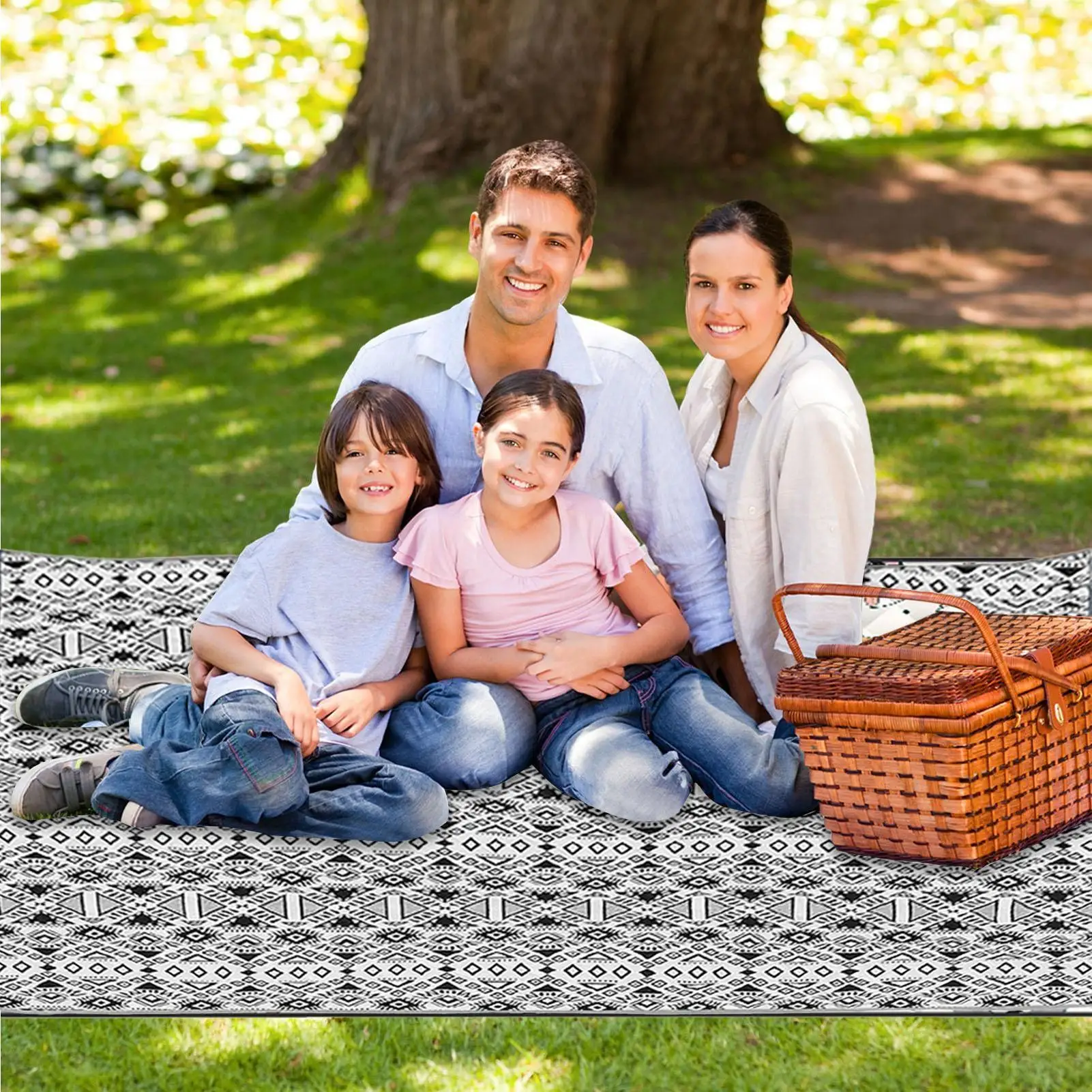 

Одеяло для пикника, водонепроницаемое, 57,1x78,7 дюймов, водонепроницаемый складной коврик, очень большой портативный коврик для кемпинга и пляжа с ремнем для переноски