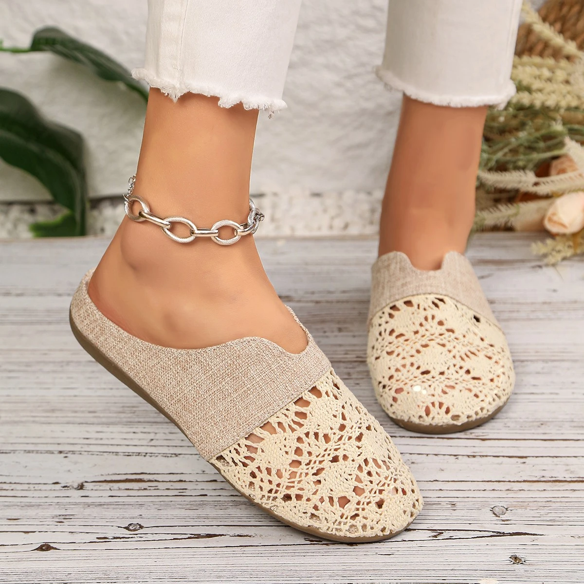 

Female Casual Flats Shoes Women Fashion Woven Slippers Flat Slides Cover Toe Mule Luxury Breathable Linen Mules Shoes