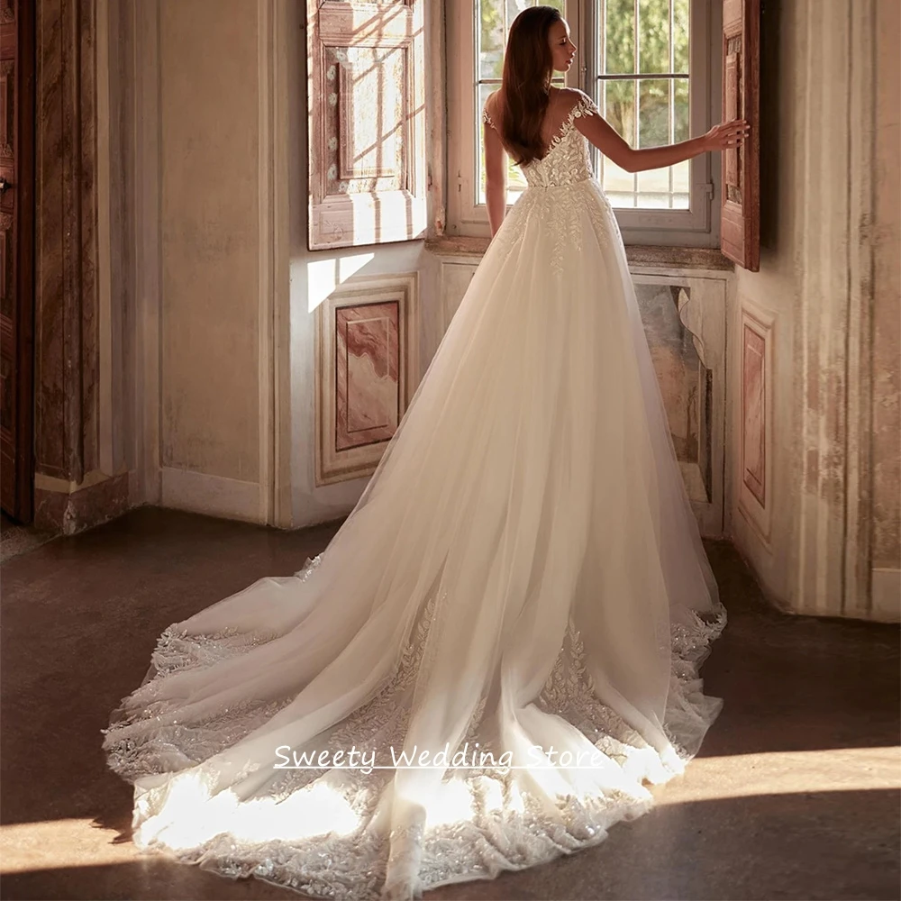 Wedding Dress Customzied Cap Sleeve Scoop Neck Sparkling Beading Applique A Line Sweep Train Bridal Gown Bride Dresses