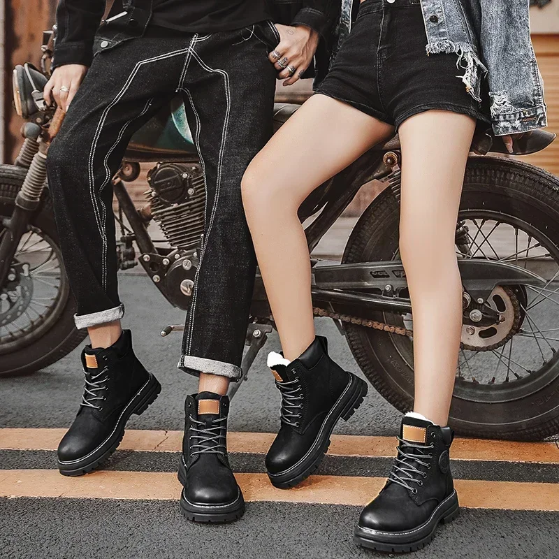 Sepatu Boots Pria High Top Berkualitas Tinggi Sepatu Kulit Wanita Fashion Sneakers Outdoor Pria Tali Sepatu Anti Selip Boots Pendek untuk Pasangan