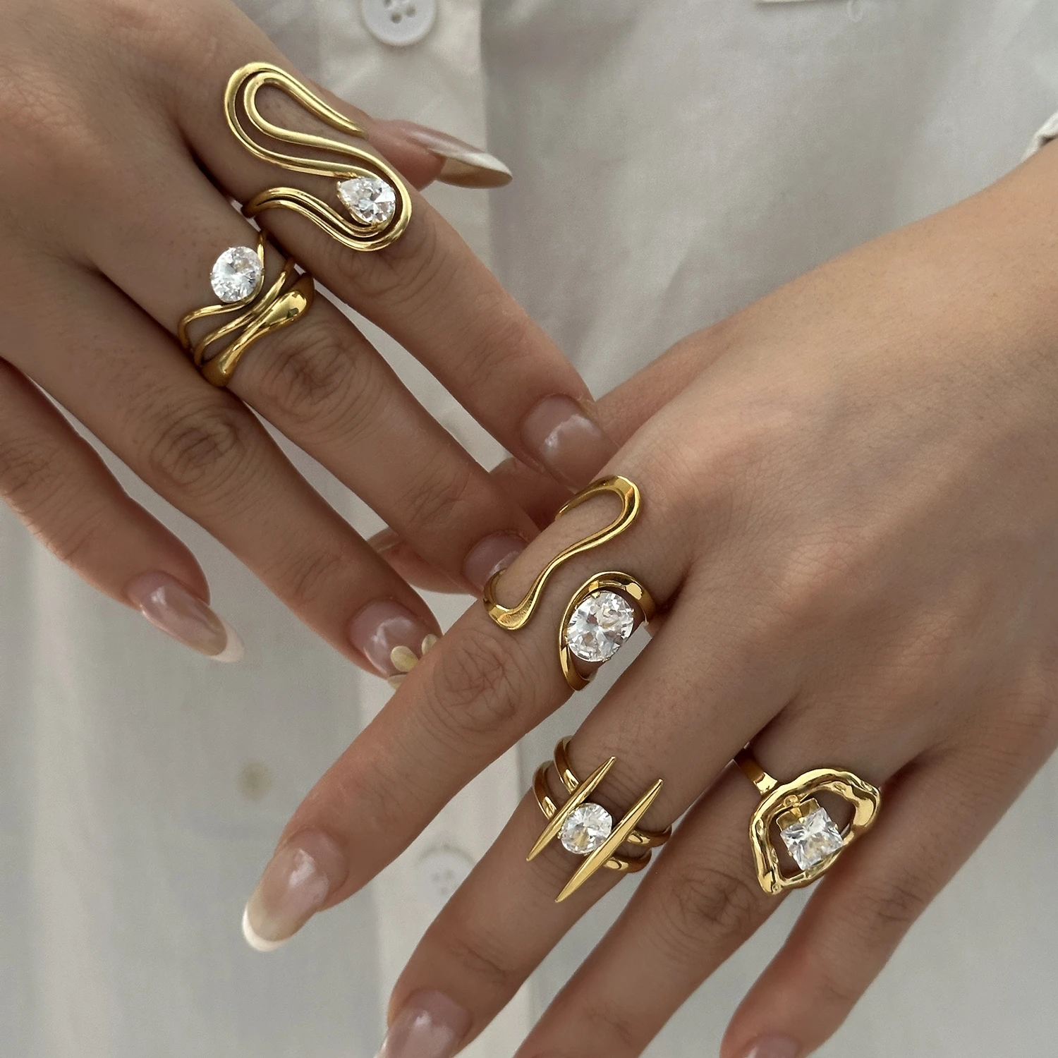 Stainless Steel Vintage Wave Twisted Open Cuff Rings Inlaid Zircon Irregular Geometric Finger Rings for Women Trend Jewelry Gift