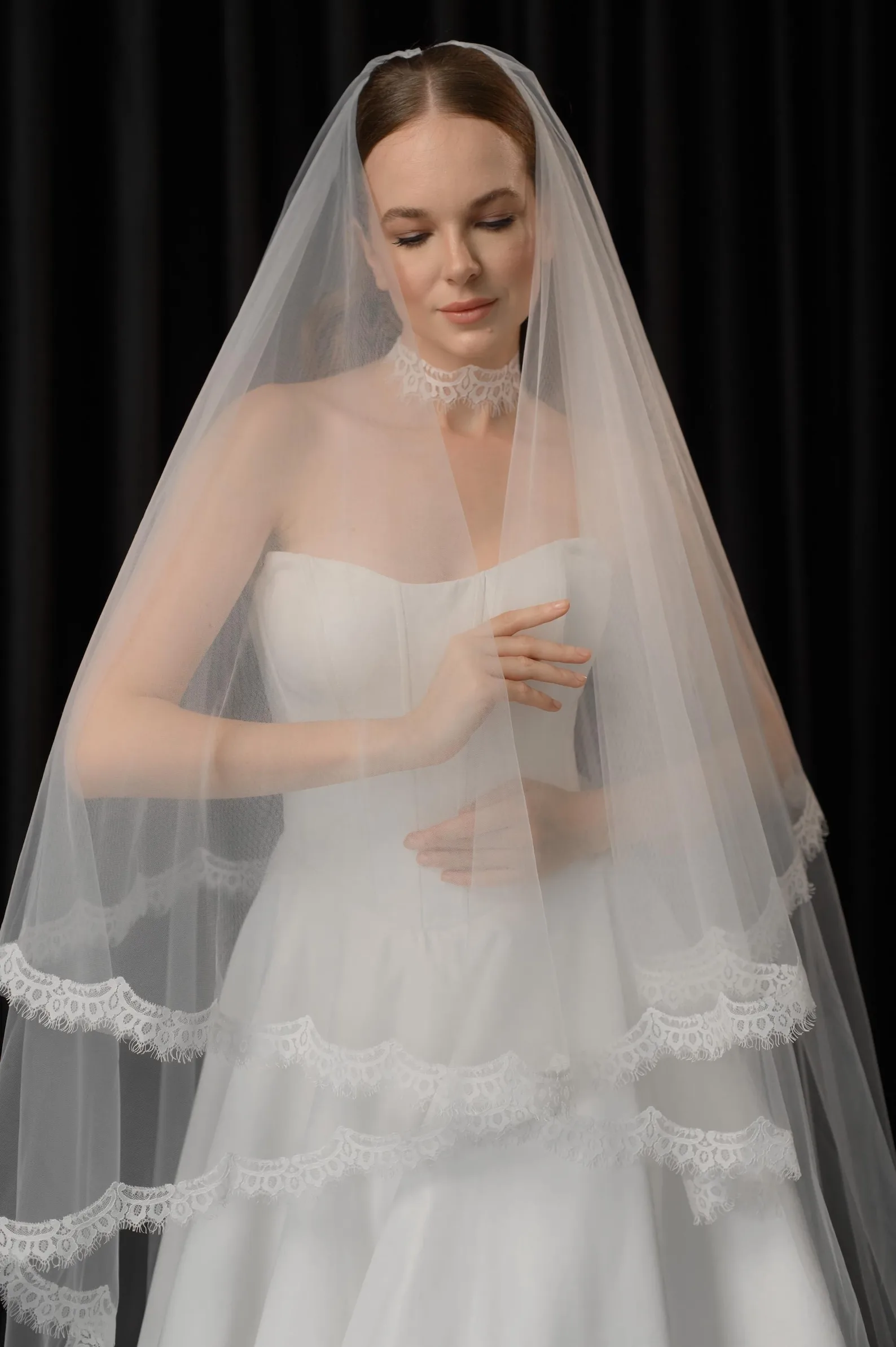 Wedding Accessories Romantic Lace Trim Bridal Veil Summer Outdoor Wedding Veil Spanish Mantilla Veil with Eyelash Lace Edge