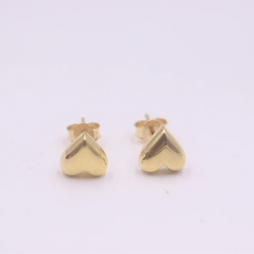 Real Pure 18K Yellow Gold Stud Women Lucky Smooth Heart Earrings 0.9-1g