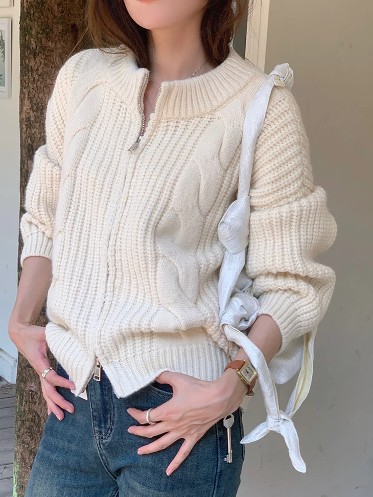 

French Gentle Stand Collar Zipper Short Sweater Fashion Twist Knitted Tops Cardigans Soft Loose Casual Long Sleeve Sweater Coat