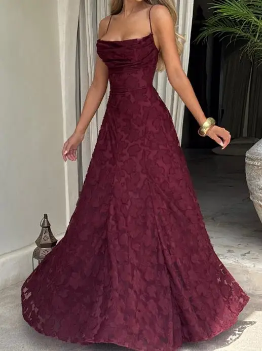 2025, sexy en elegante stijl jarretel hoog getailleerde lange rok, laag uitgesneden vierkante halslijn, taille cinching a-lijn jarreteljurk