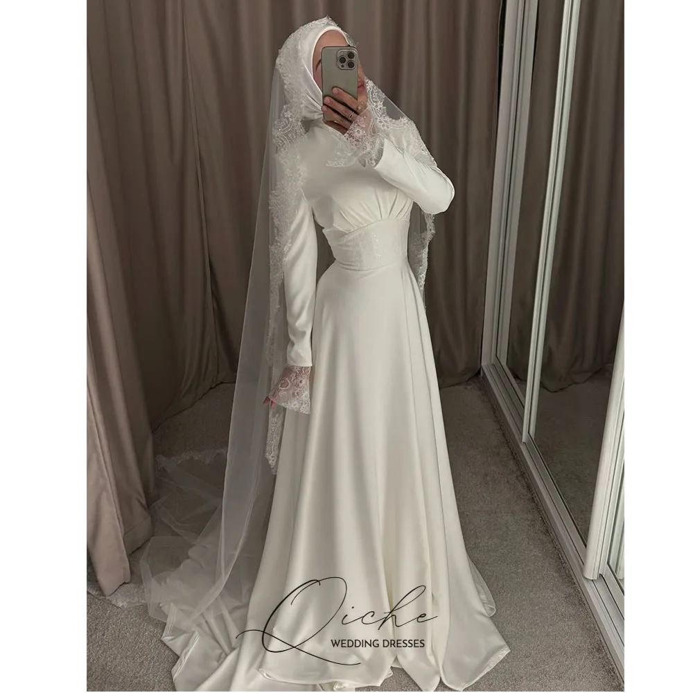 Robes de mariée musulmanes QICHE pour femmes 2026 – Nouvelle robe de mariée saoudienne à col en V et manches longues, coupe trapèze personnalisée