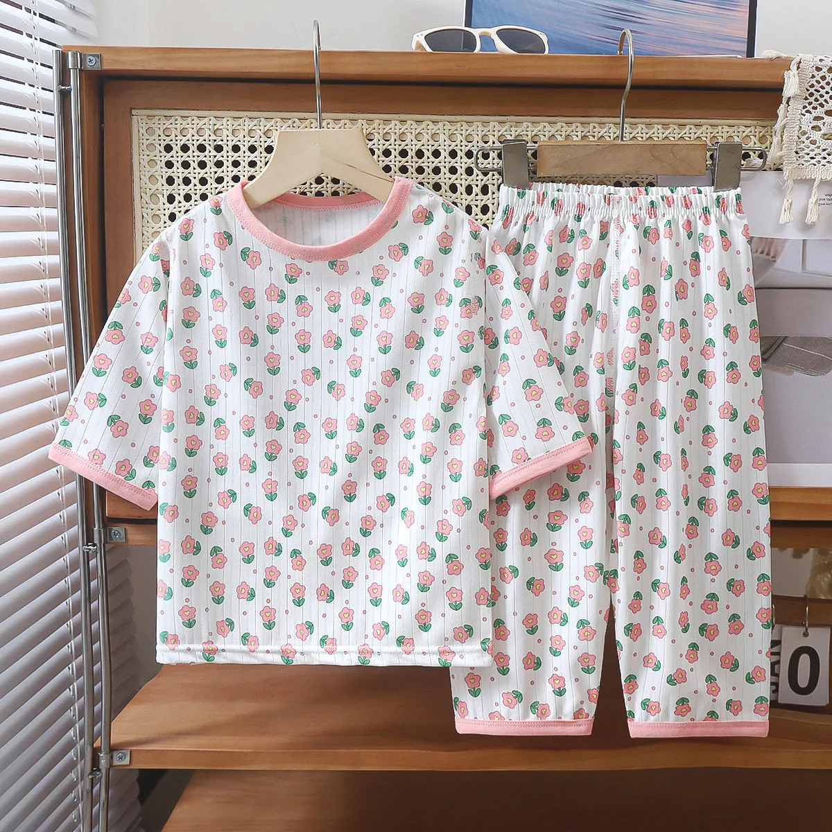 

New 2024 Kids Summer Thin Pajamas Baby Boys Girls Cartoon Three-quarter Sleeve T-shirt Top + Pants Toddler Sleepwear Loungewear