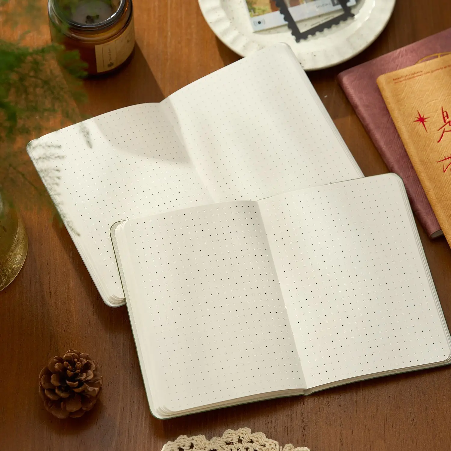 Tragbares, gepunktetes Tagebuch-Notizbuch im A6-Format – Tagebuchplaner mit Goldfolienprägung, Hardcover, Einfachheit, Eleganz, zeitlose Melodie-Serie – Detail 4