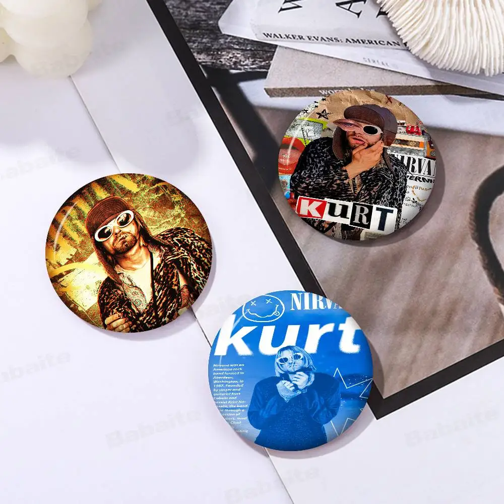 

Hot K-Kurts C-Cobains Singer Tinplate Soft Button Pin Brooch Metal Badge Custom Jewelry Accessories Hat Bag Lapel