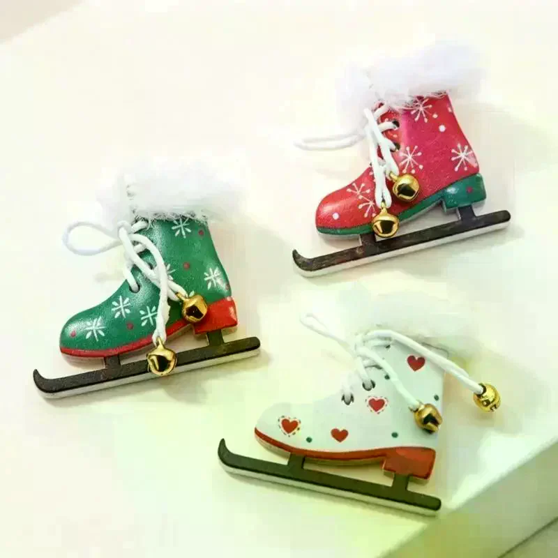 1Pair Dollhouse Mini Simulation Skating Shoes Miniature Skiing Scene Christmas Ice Knife Shoes Props Accessories Model