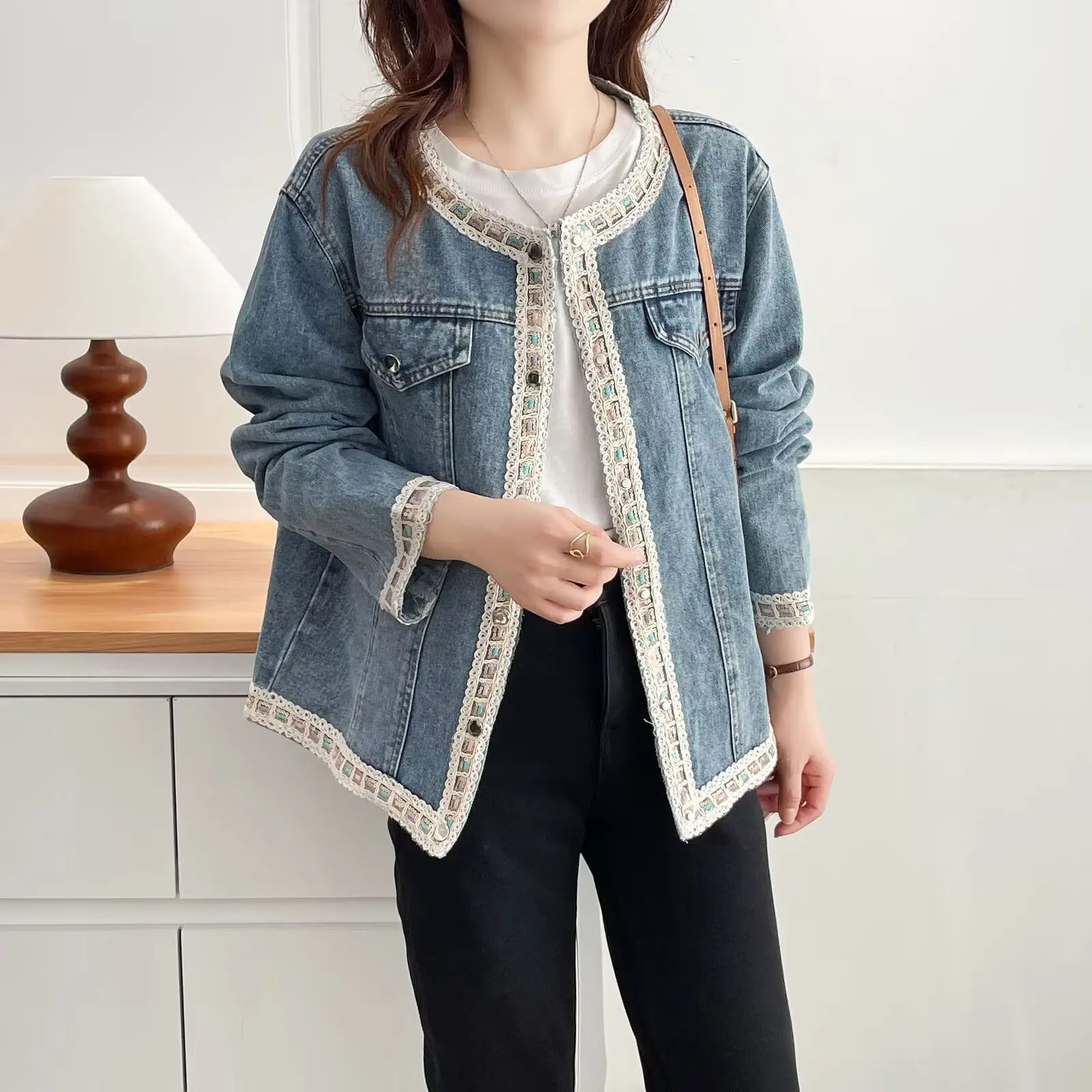 

Fashion Plus Size Women's Denim Jacket Autumn Chic Stylish Casual Sequined Lace O-Neck OUTERWEAR 8315