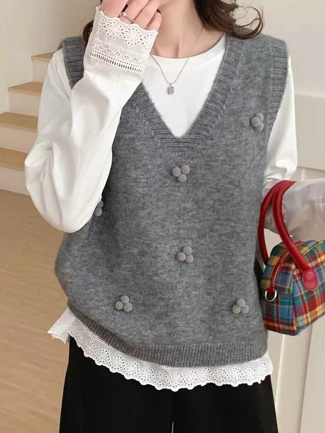 Spring Autumn Loose Simple V-neck Small Fragrance Style Vest Women's New Handmade Beading Sequin Layered Fashion Vest