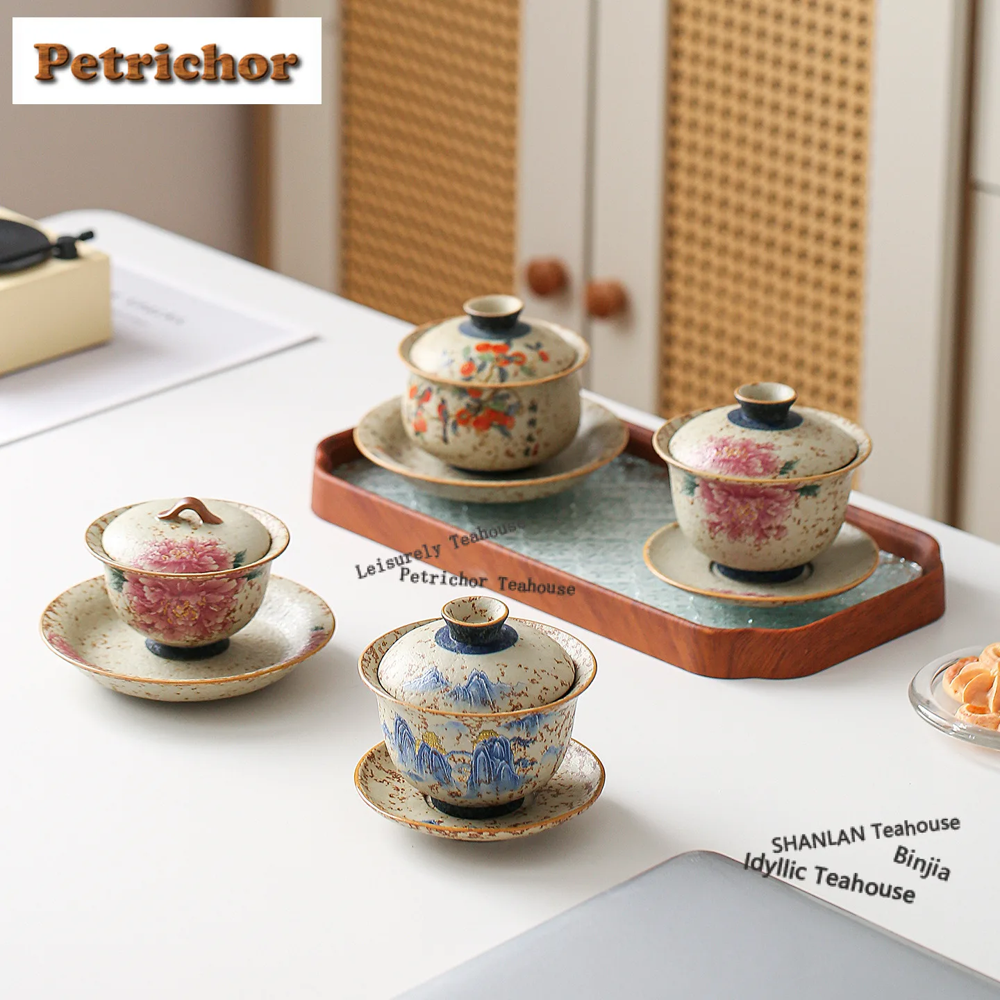 

Blue and White Firestone Red Hand-painted Gaiwan Antique Tea Tureen Tea Bowl with Lid Kit Tea Making Cover Bowl Teaset Ornaments