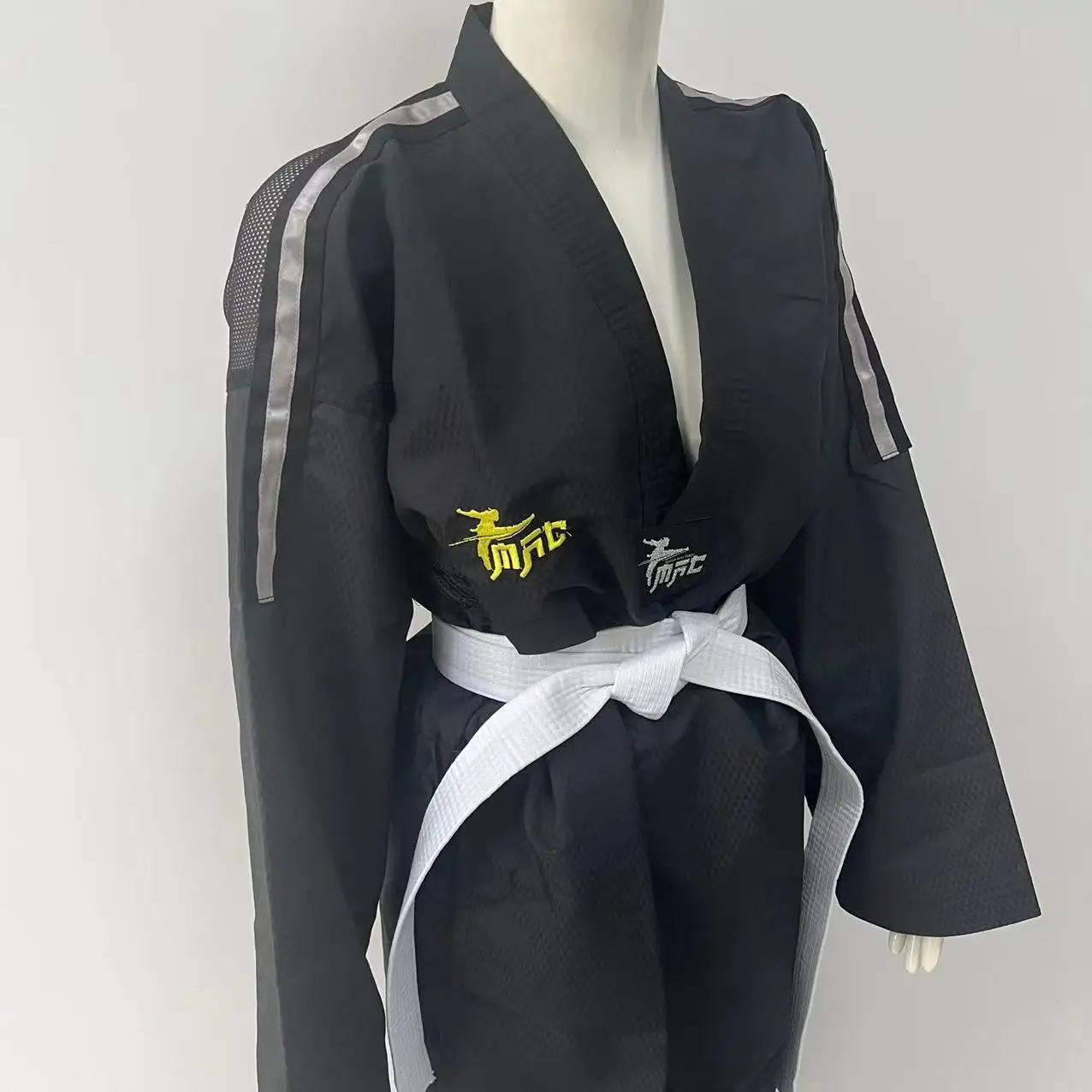 Summer Breathable Taekwondo Uniform Slimming Martial Arts Suit Karate Gi