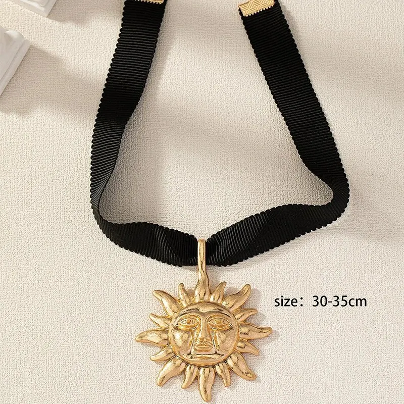 Vintage Woman Sun Choker Necklace Black Velvt Ribbon Necklace Retro Style Jewelry On Party Gift Pendant Necklace