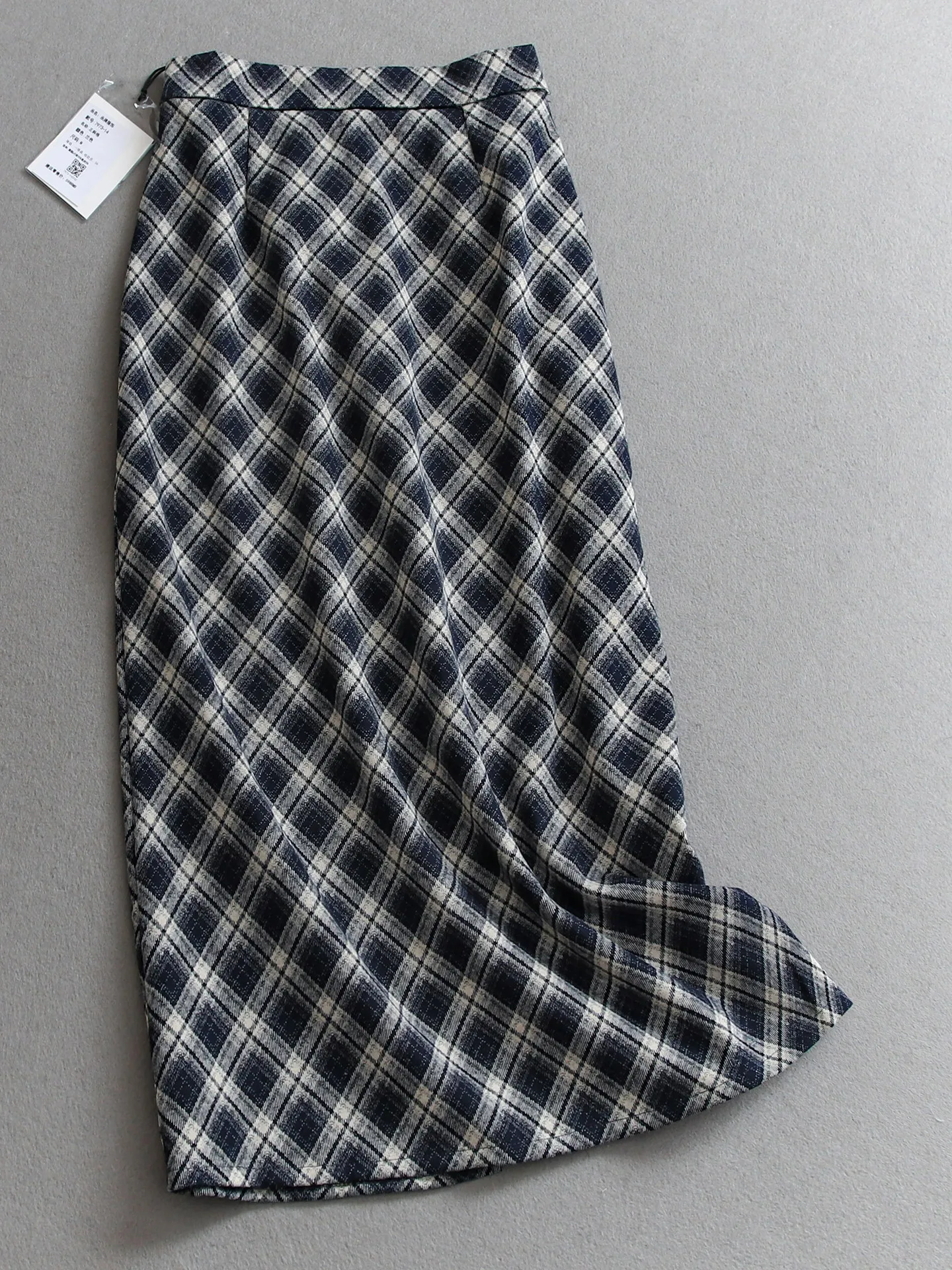 Retro Plaid Woolen Women's Skirt Comfortable Warm Slit Straight Tube Skirt Hip Covering Mid-Length Wrap around Half Skirt