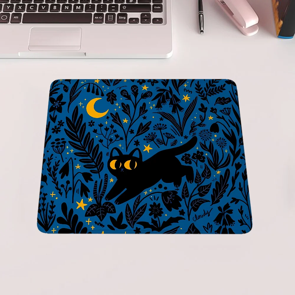 Game Mats Mousepad Summer Night Gaming Laptop Table Mat Mause Pad Mouse Gamer Girl Computer Accessories Company Pc Desk Anime