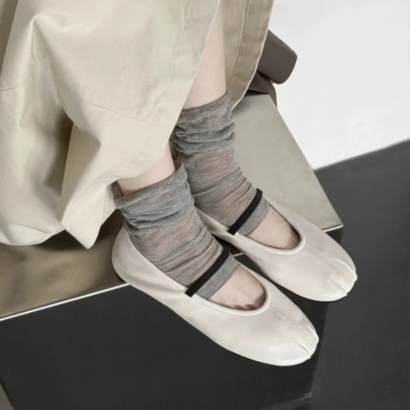 

Fall 2026 Pleated Round Toe Soft Leather Ballet Flats Lightweight Comfortable Single Shoes