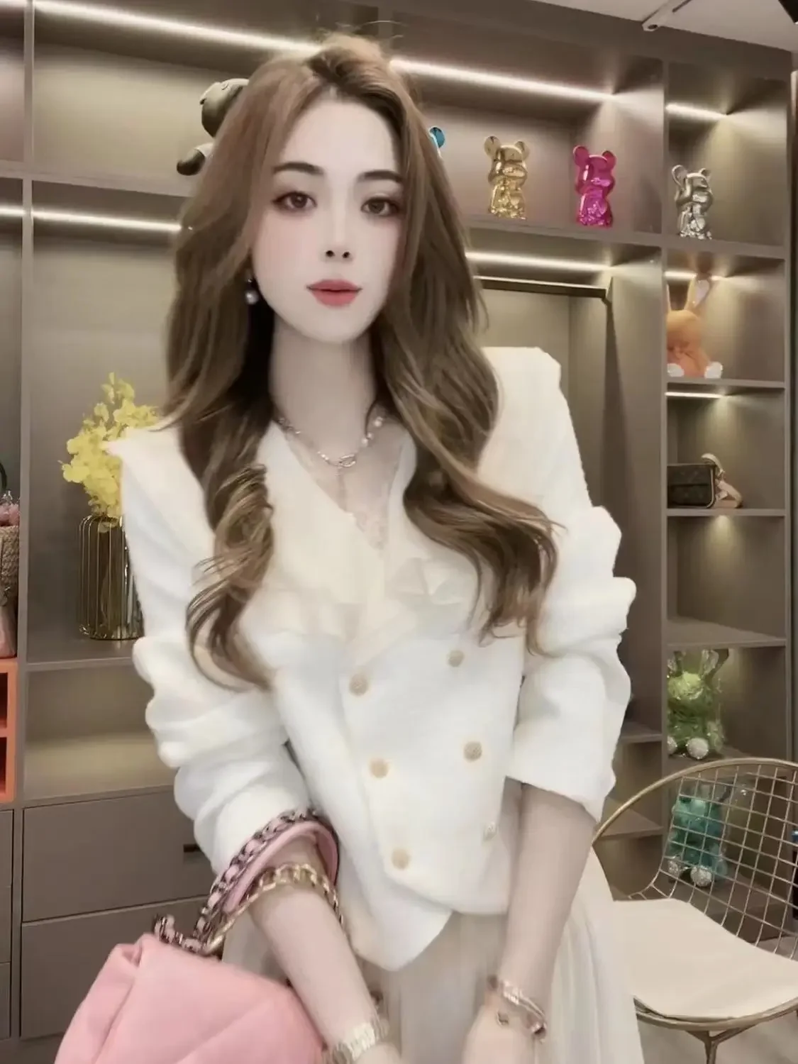 Mantel für Damen, französische Prominente, modisch, altersreduzierend, Top 2025, neues Herbstdesign, gerüschtes Spleißen, langärmelig