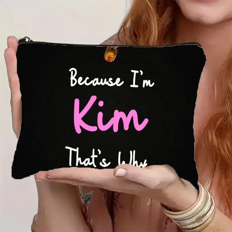 

Черная косметичка из холщовой ткани I'M Kim That'S Why – легкая и портативная сумка для косметики, подходит для женщин и подростков.