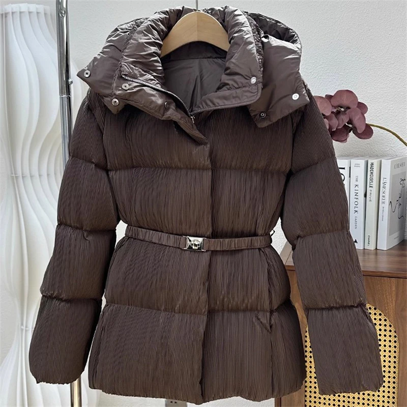 Winter New Women's Waist-Cinching Belted Slim-Fit PleatedThick Warm down Jacket High-Quality Fashion Casual Short Coat with Hood