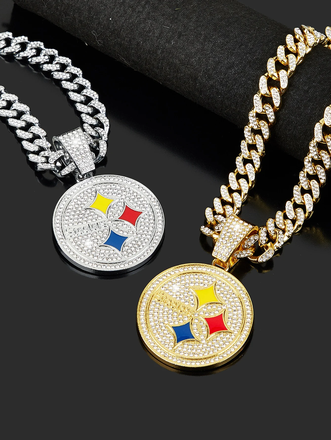 Summer Hip-Hop Zinc Alloy Rhinestone Decor Round Shaped Pendant Necklace Men's Necklace Jewelry Gift  for a Stylish Look