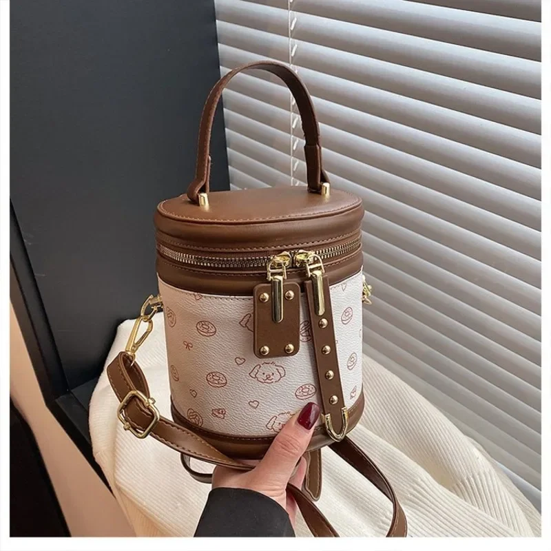 Minimalist Chic Diaper Bag Women's Elegant Crossbody Handbag Luxury Designer Tote Vintage Leather With Square Satchel Design