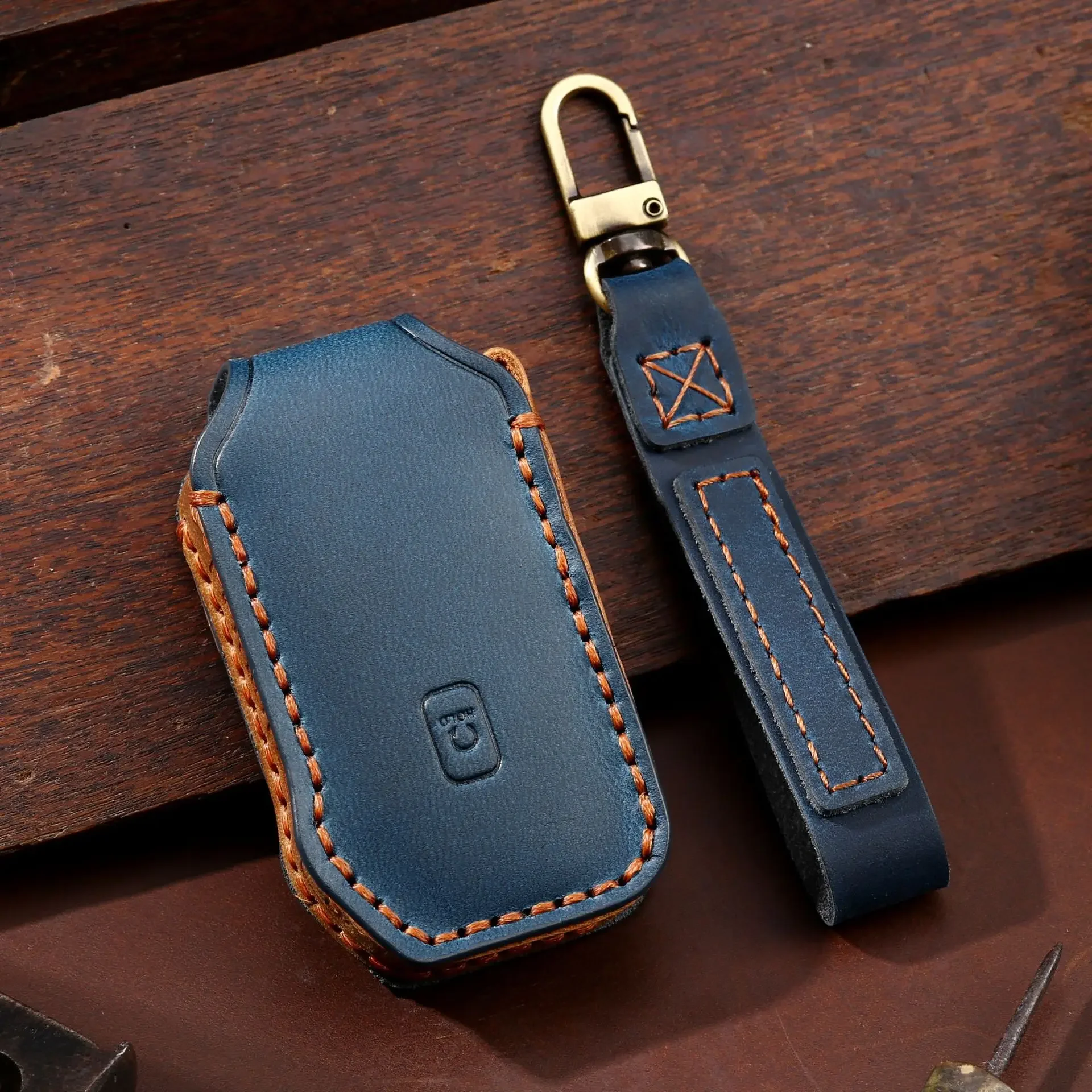Leather Car Key Case Cover Fob Protector Keychain Auto Accessories for Kia Sorento Seltos K5 Sportage Ceed Cerato Forte Holder