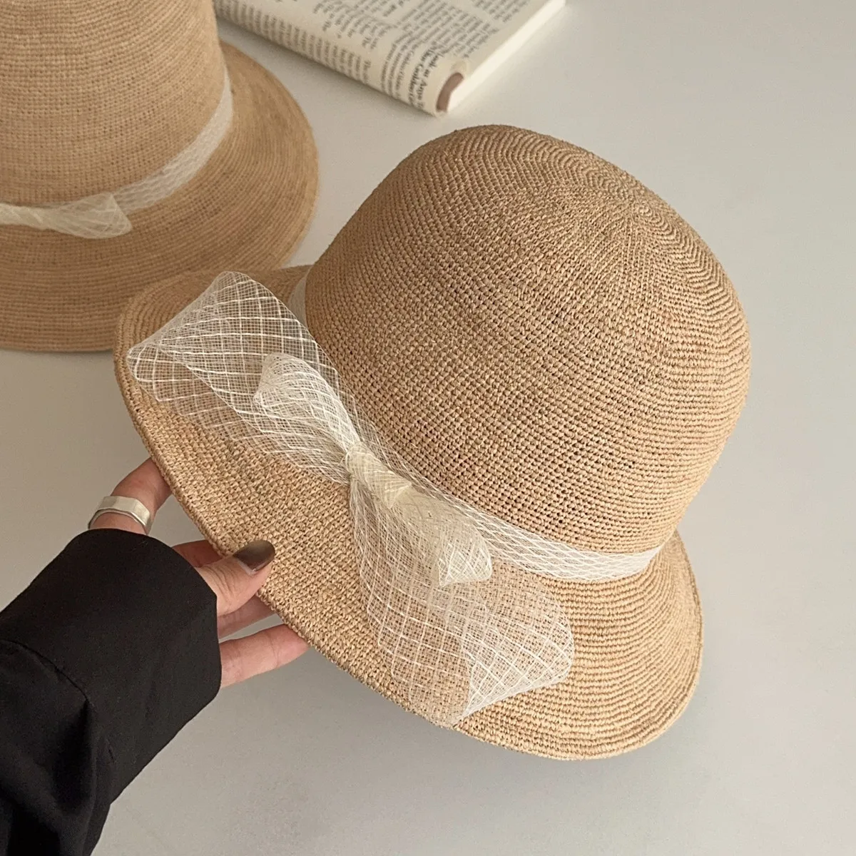 chapeau-de-soleil-en-paille-de-style-francais-pour-femmes-avec-nœud-en-tulle-elegant-chapeau-de-plage-pour-les-vacances-d'ete