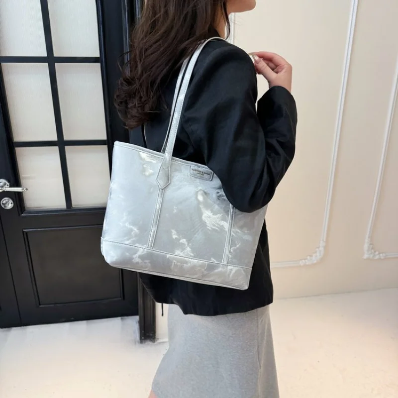 

Famous Designer Leather Women's Crossbody Bag Luxury Brand Fashionable Elegant Classic Vintage Daily Bag