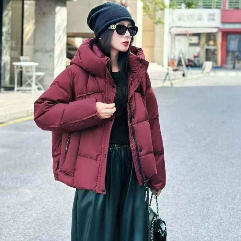 Nieuwe grote maat winter kleine donsjas verdikte jas modieuze eendendons korte losse broodjas met capuchon zoet en fris