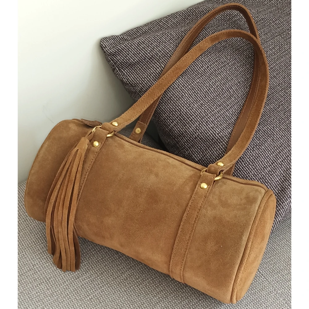 

Women Fashion Genuine Leather Barrel-shaped Rivet Handbag All-match Vintage Suede Nubuck Cow Leather Fringes Street Korean Bag