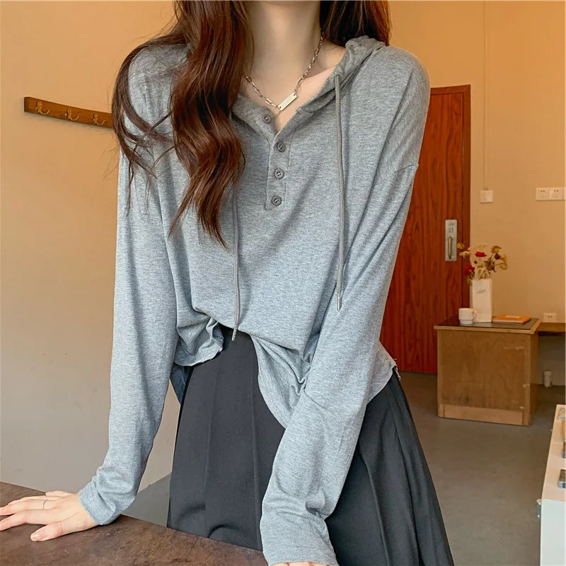 

Women's Hoodie T-shirt Design Sensation Early Autumn 2026 New Style Slim Fit V-neck Long Sleeve Base Shirt Korean Style Commute