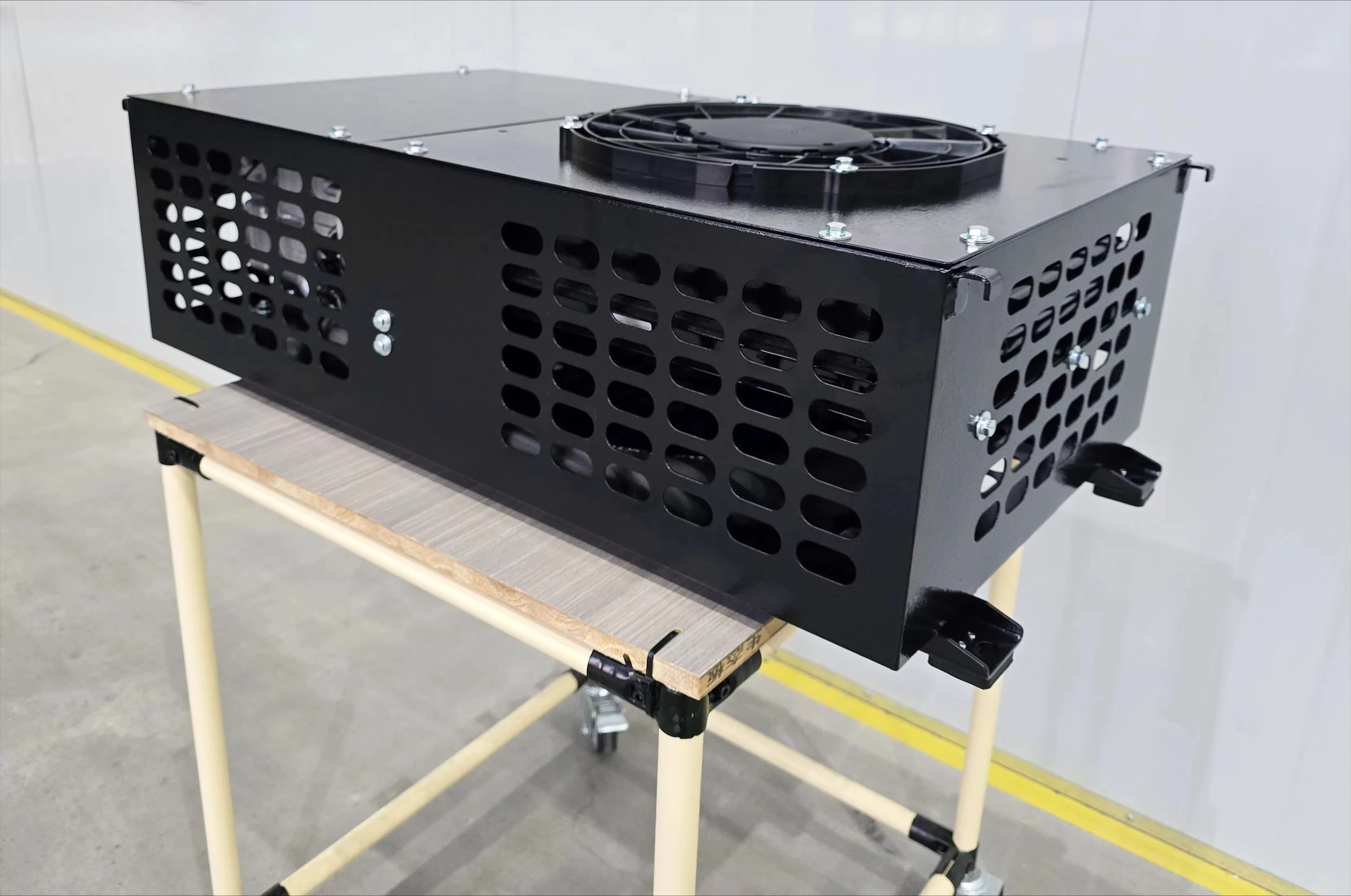 Auto air Conditioner Cooling System Truck  Ac Unit 7000W Car air Conditioning Battery Intelligent Thermal Management System