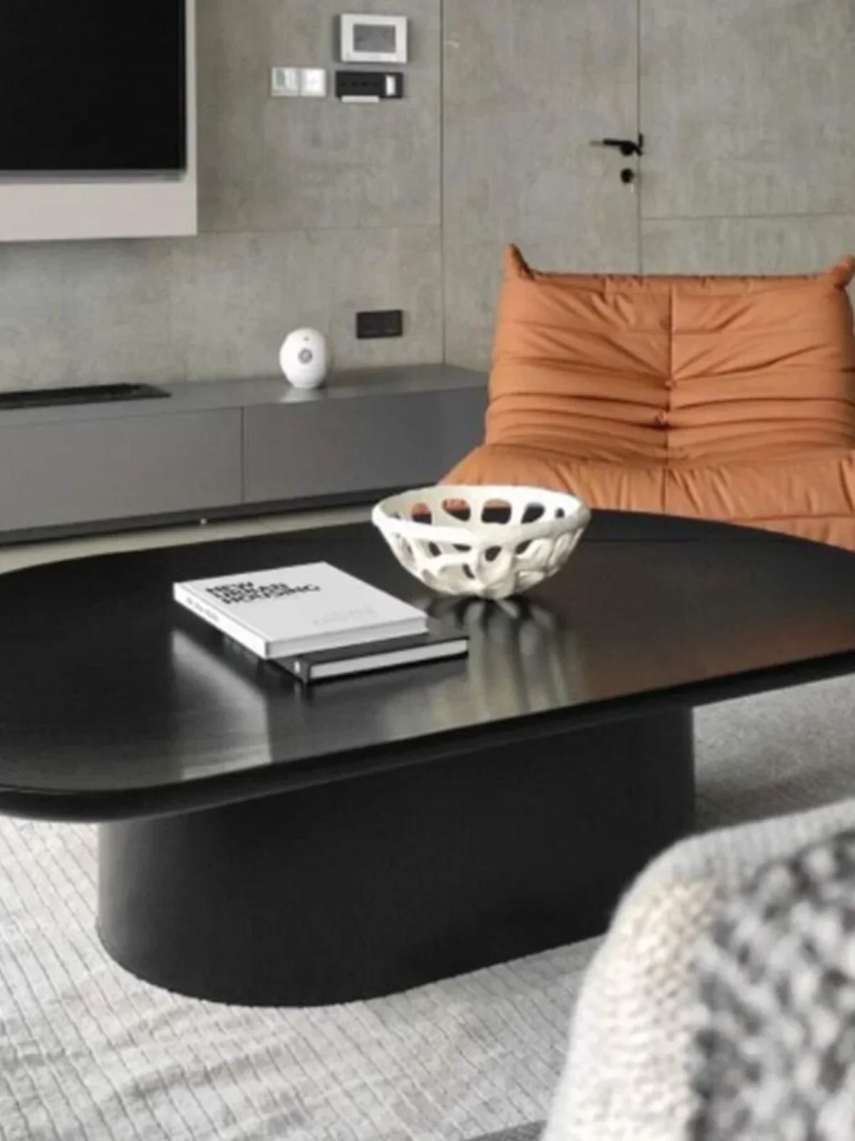 

-Nordic Light Luxury And Silent Modern Simplicity Model Room Oval Black Oak Italian Tea Table Living Room Tea Table Side Table