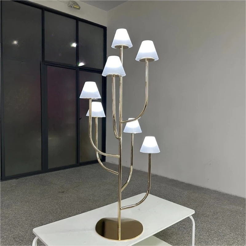 Hua wedding table decoration new design gold lampshade lamp stand high quality wedding table ornament