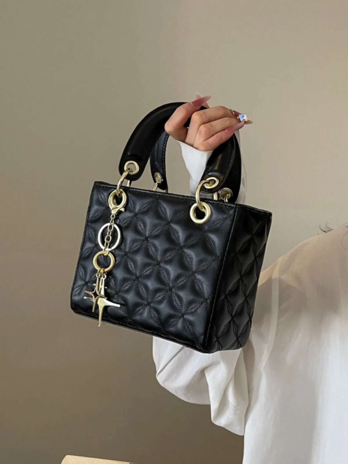 

Faionable Diamond Stitching Women's Bag 2025 New Sle All-Match Crossbody Bag Korean Version Small Handbag Lady Bag