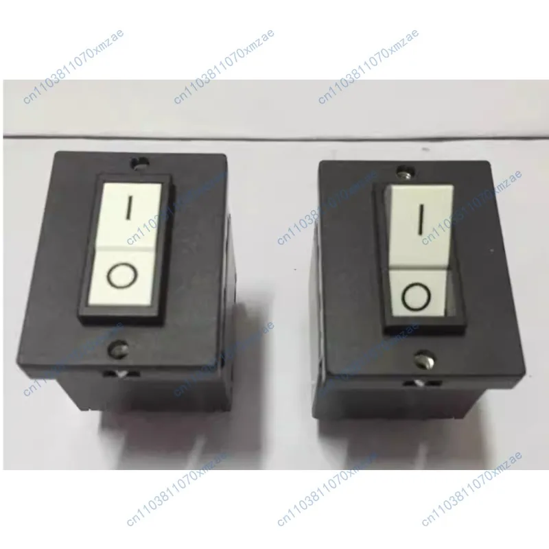 1pcs DC 4-pin circuit breaker switch TMM-Y-44-1WF-Z450-15 15A450VD 2P rated current 10A