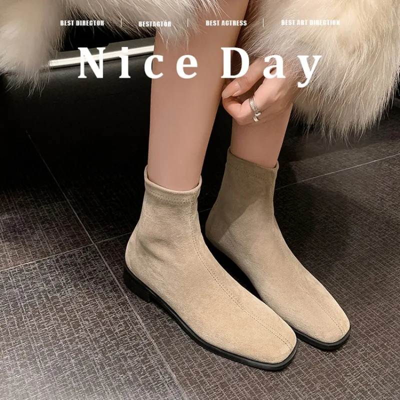 Korean Style Retro Slim Square Head Velvet Short Boots Women's Short Calf Winter Fashion Thick Heel Round Toe Booties