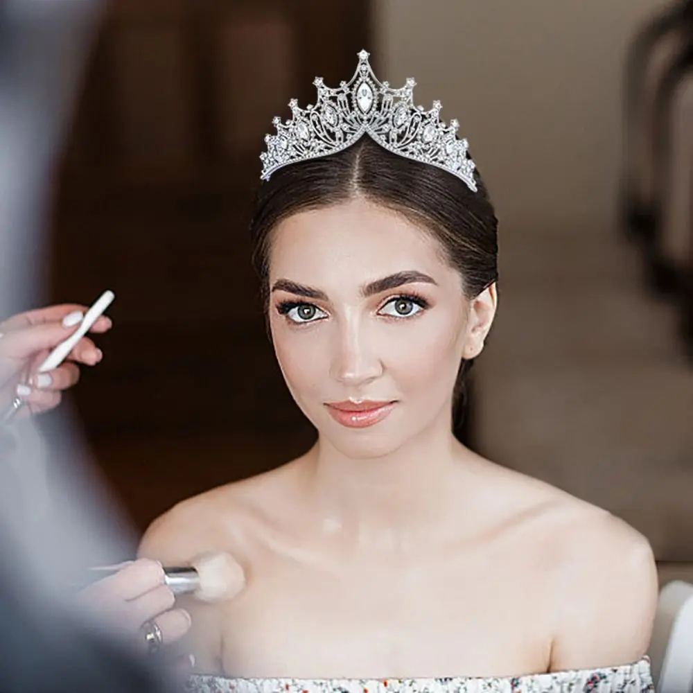

Vintage Shiny Baroque Crown Gold Metal Princess Tiara Bridal Hair Tiara Hair Ornaments Rhinestone Crown Wedding