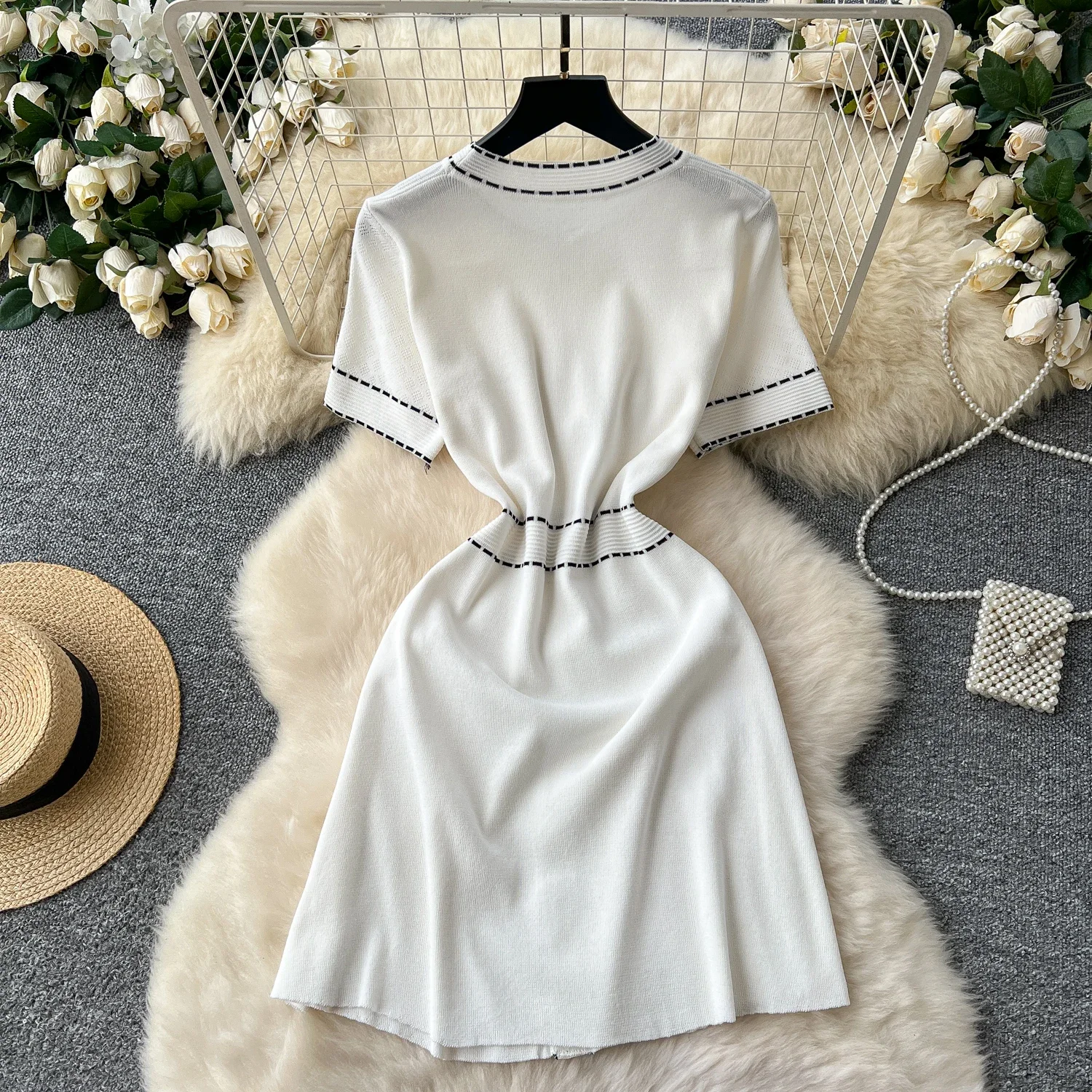 REALEFT 2025 ฤดูร้อนใหม่ผู้หญิงวินเทจถักชุดสั้นแขนสั้นปุ่มเอวสูงO-คอสบายๆเสื้อถักA-Line Dress