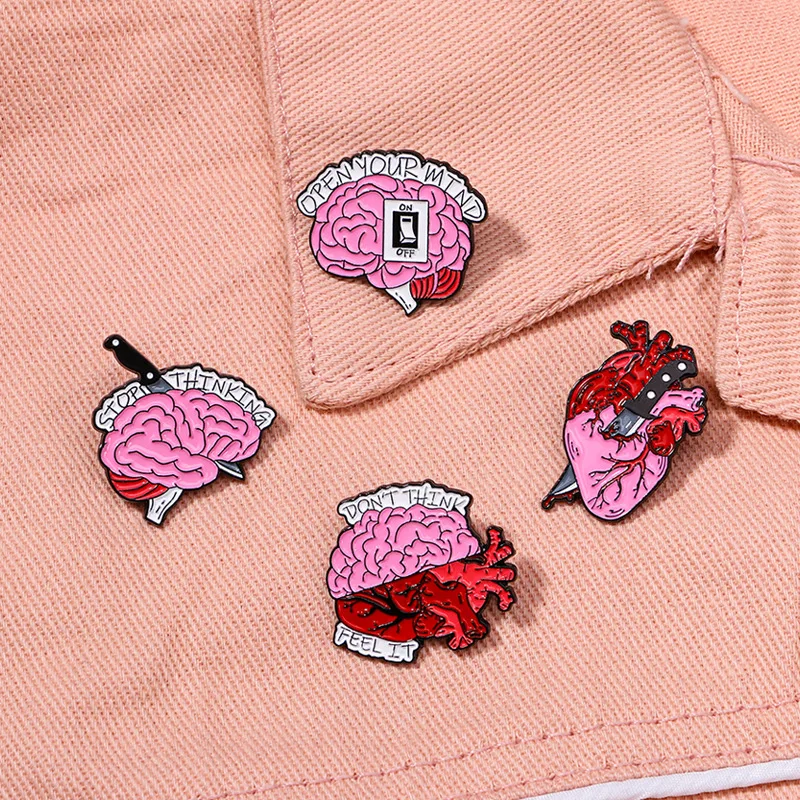 Creative Blood Organ Metal Brooch Dagger Heart Brain Switch Open Stop Thinking Brain Cartoon Badge Punk Pins Jewelry Accessories