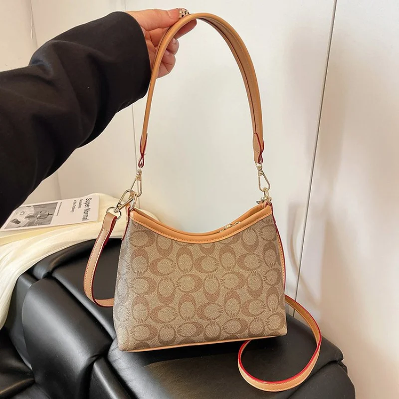

High-End Ladies Handbag Crafted From Leather Featuring Casual Simple Vintage And Paris Commuter Style​