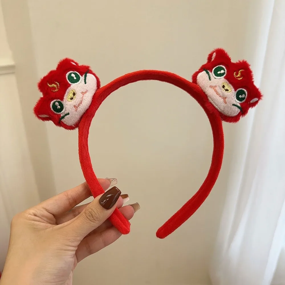 Good Luck Tassel New Year Hair Hoop Plush Ball Ancient Hairband Snake Year Hair Clip Flower Red Embroidered Headwear Winter