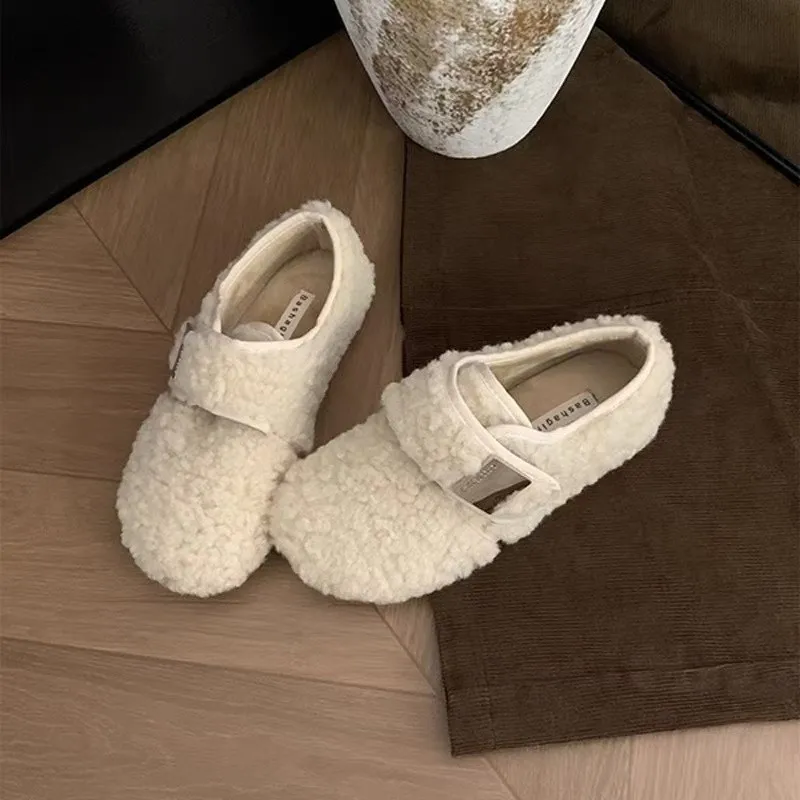 

2025 Winter Vintage Cute Women's Plush Fur Shoes | Hook & Loop Flats with Fleece Lining for Warmth | Non-Slip Casual Shoes