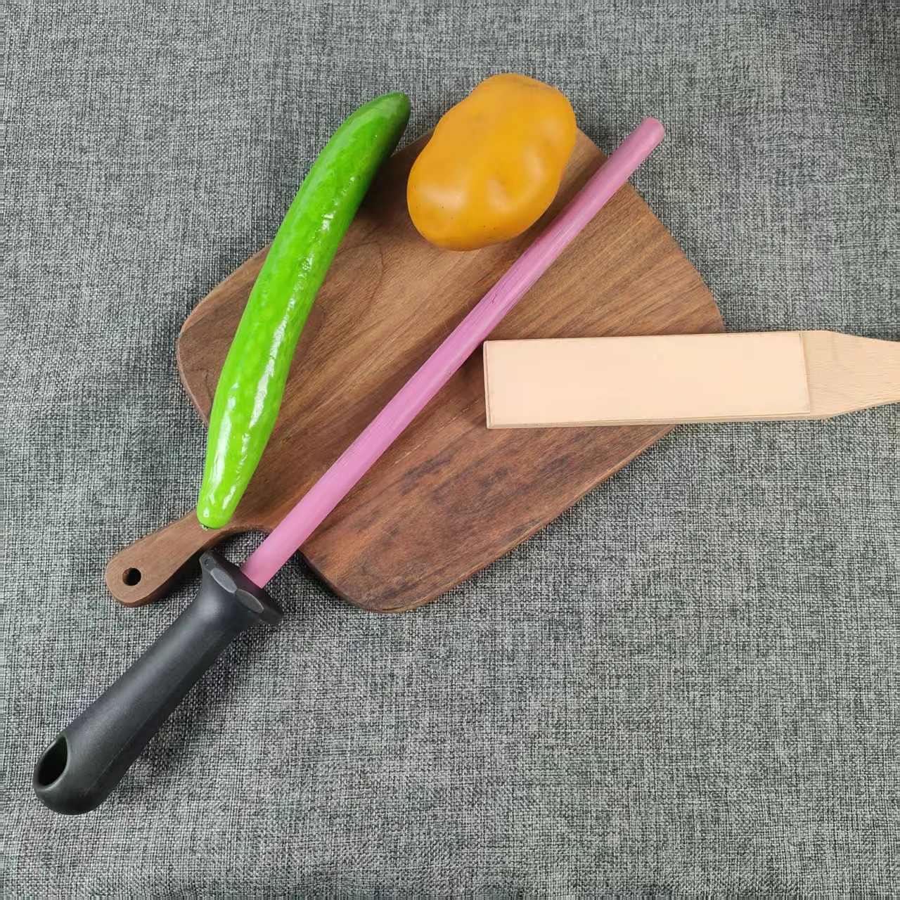 Purple Ceramic Sharpening Steel, Sharpening Rod with Black Handle, High-Quality, Fast-Sharpening & Durable