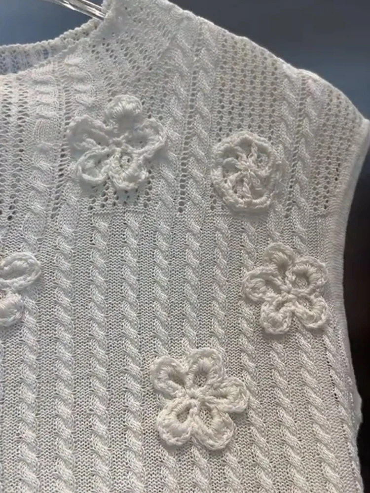 سترة نسائية صيفية 2025 بدون أكمام منسوجة ناعمة وصديقة للبشرة بتصميم زهور ثلاثية الأبعاد أنيقة بأسلوب كوري للعمل #3