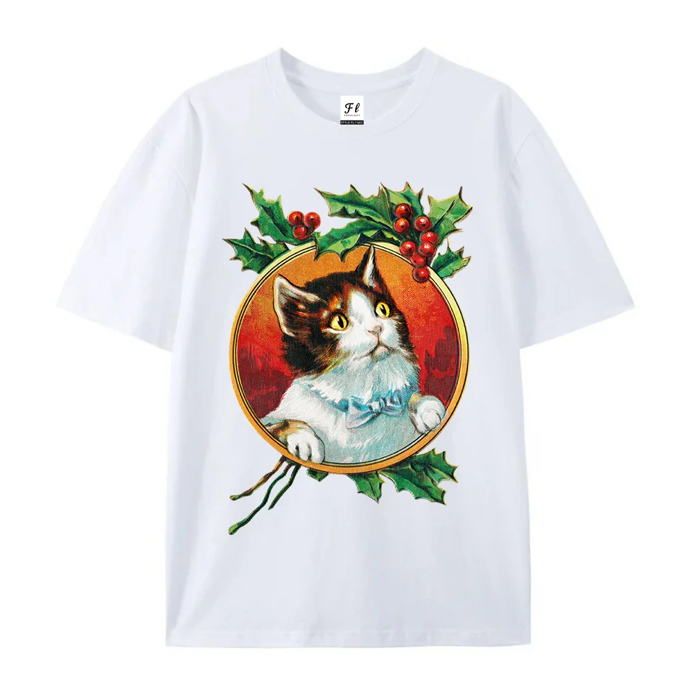 Vintage Christmas Cat Fashion Graphic T‑Shirt Unisex Retro Holly Berry Casual Short Sleeve Streetwear Dressy Casual Tee Gift